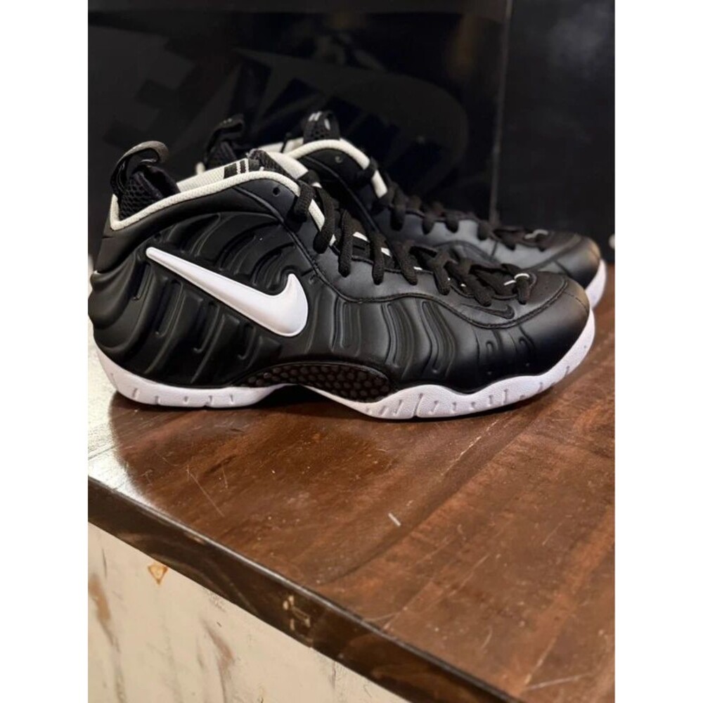 Nike Air Foamposite Pro Dr. Doom 2016 Black White 9.5M